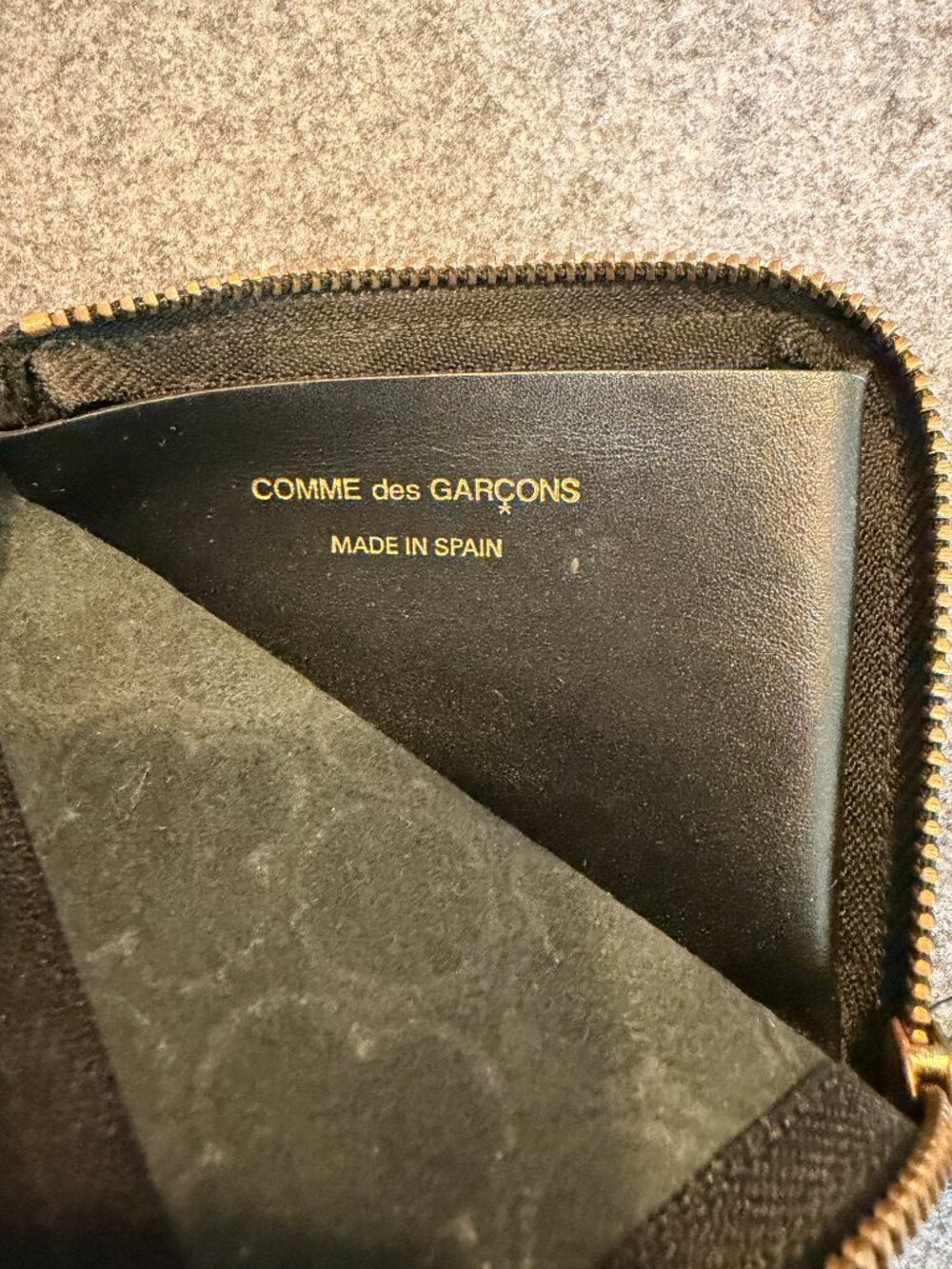 Comme des Garçons Embossed Leather Zip Wallet Black Made in Spain Designer - Picture 4 of 8